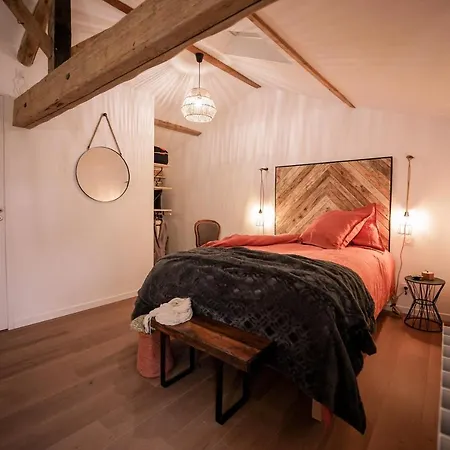 Vakantiehuis Proche Puydufou - Maison La Rouliere *