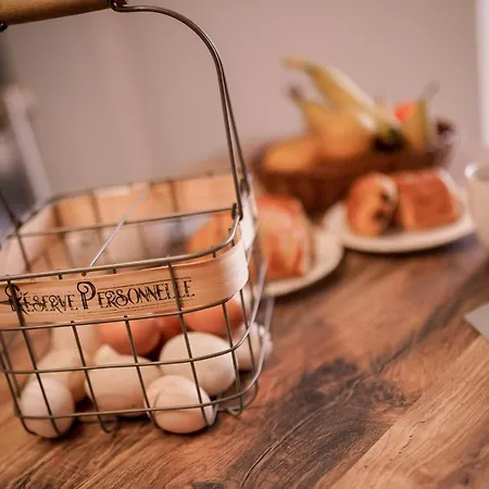 Proche Puydufou - Maison La Rouliere *