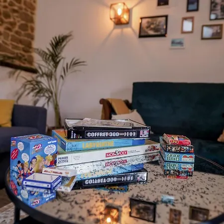 Vakantiehuis Proche Puydufou - Maison La Rouliere *