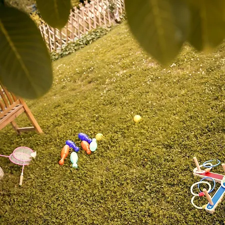 Дом отдыха Proche Puydufou - Maison La Rouliere *