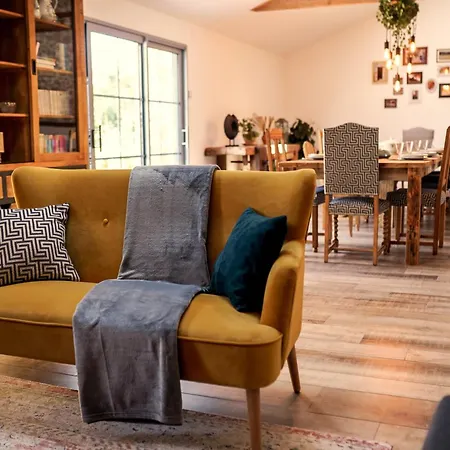 Vakantiehuis Proche Puydufou - Maison La Rouliere